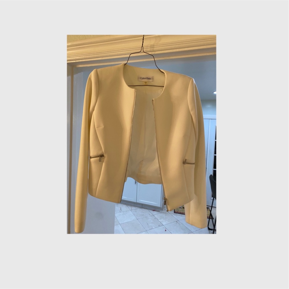 White Calvin Klein Blazer🤍